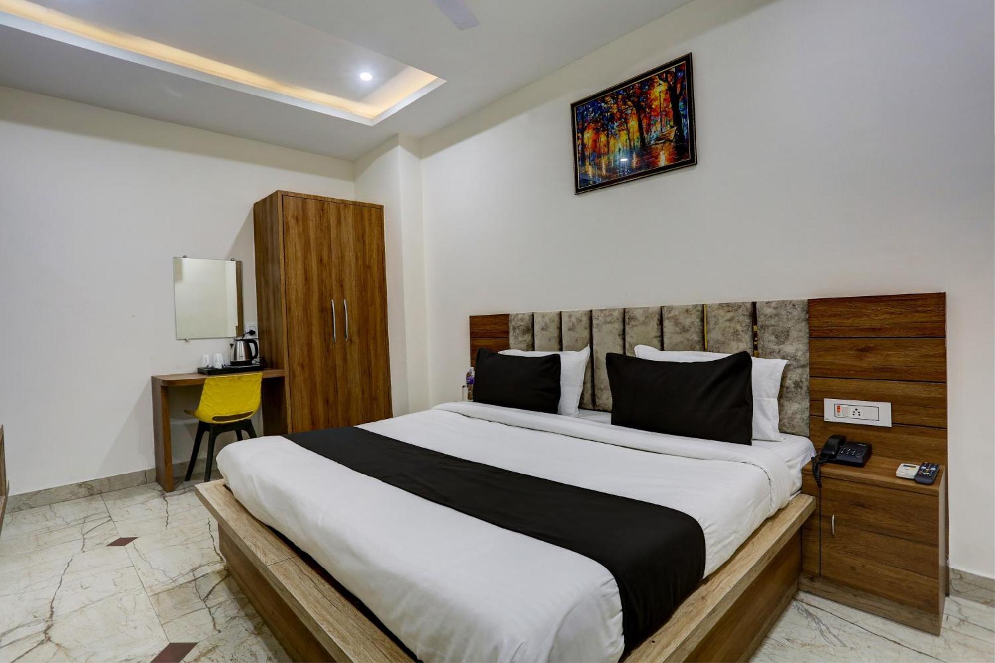 Collection O Jairaj Hotel อัลวาร์ ภายนอก รูปภาพ