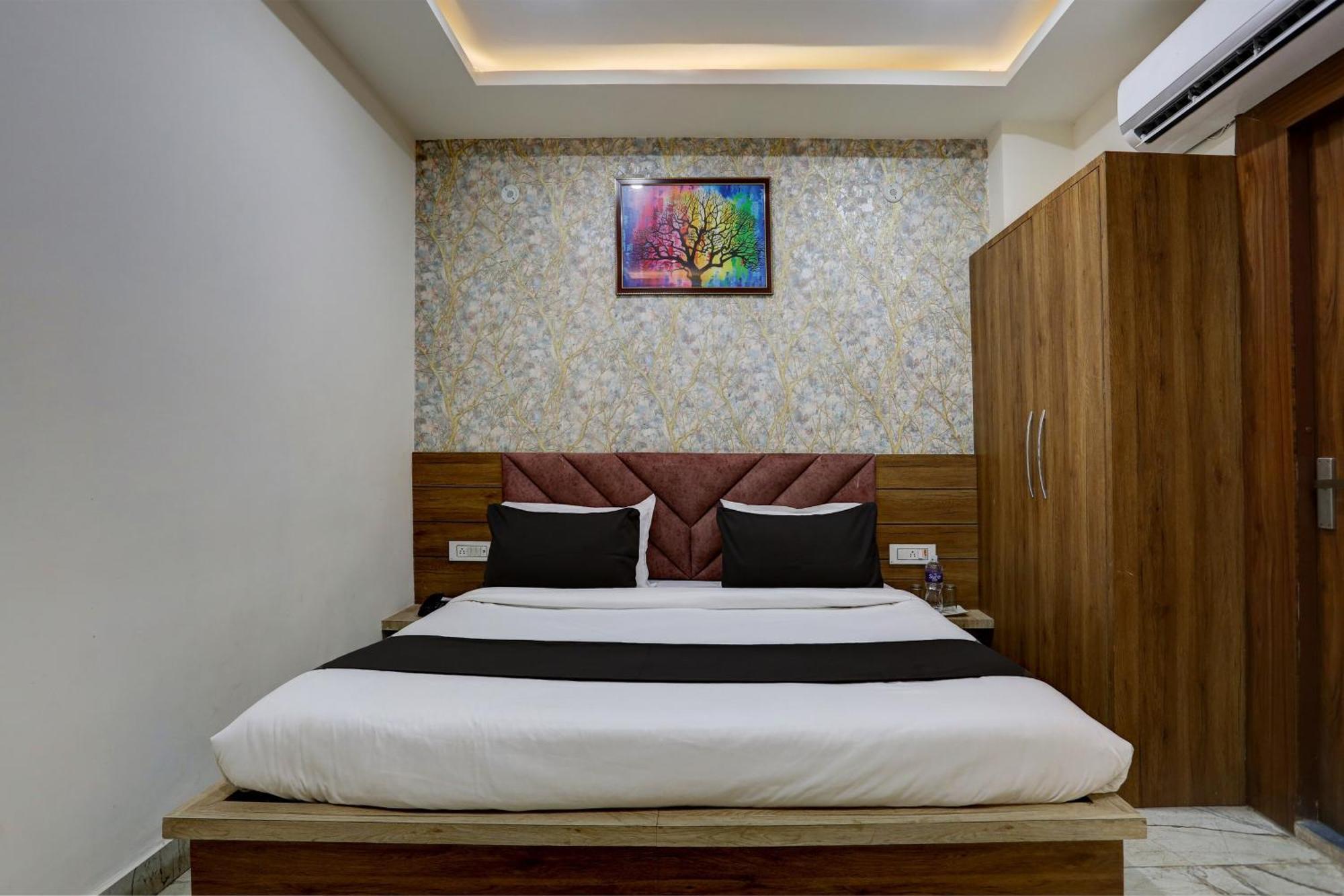 Collection O Jairaj Hotel อัลวาร์ ภายนอก รูปภาพ
