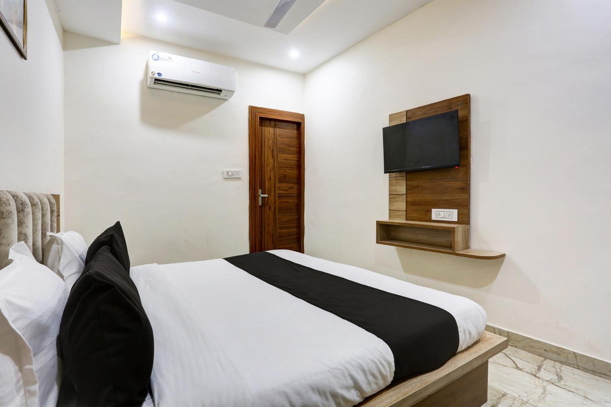Collection O Jairaj Hotel อัลวาร์ ภายนอก รูปภาพ