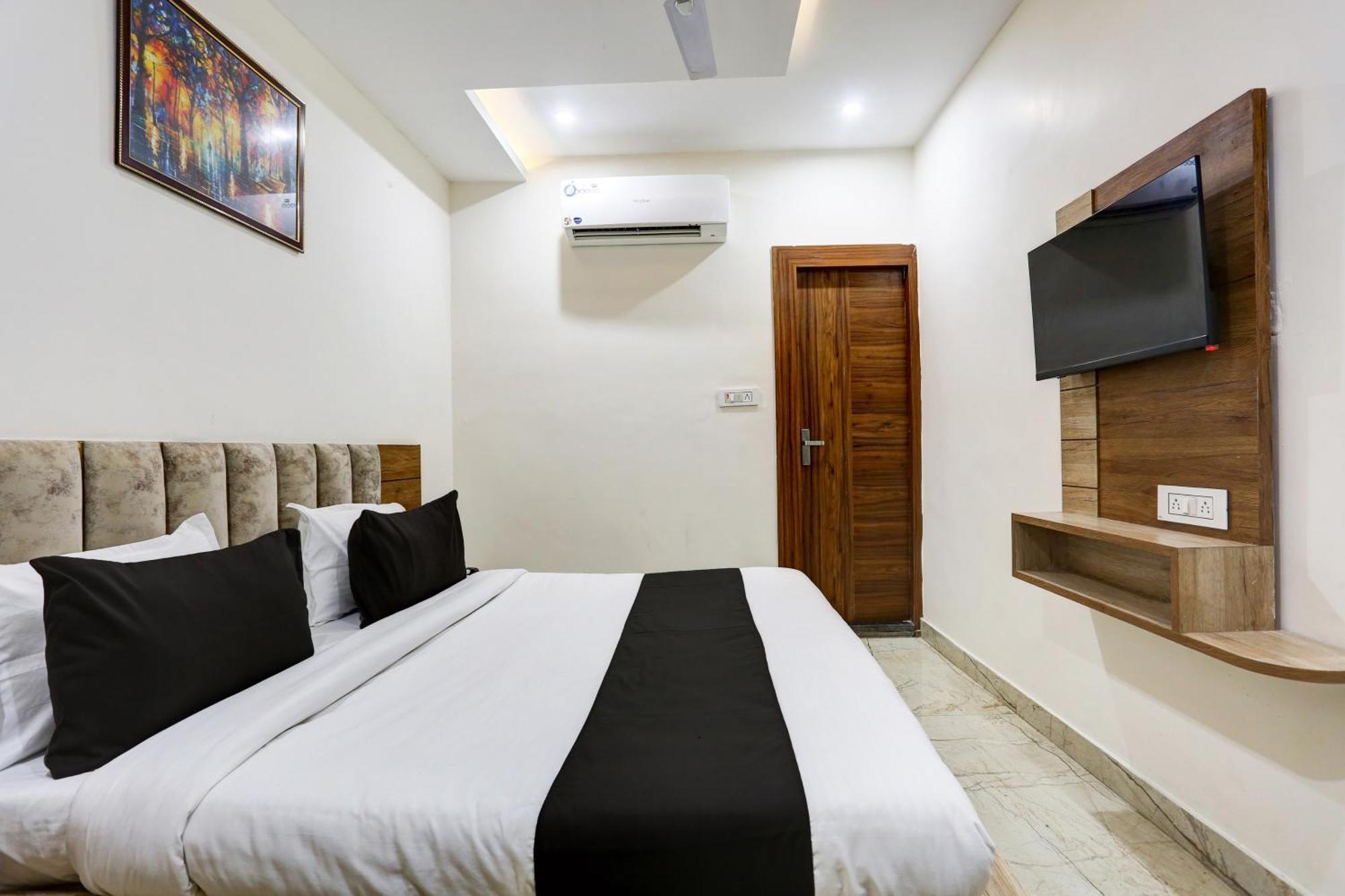 Collection O Jairaj Hotel อัลวาร์ ภายนอก รูปภาพ