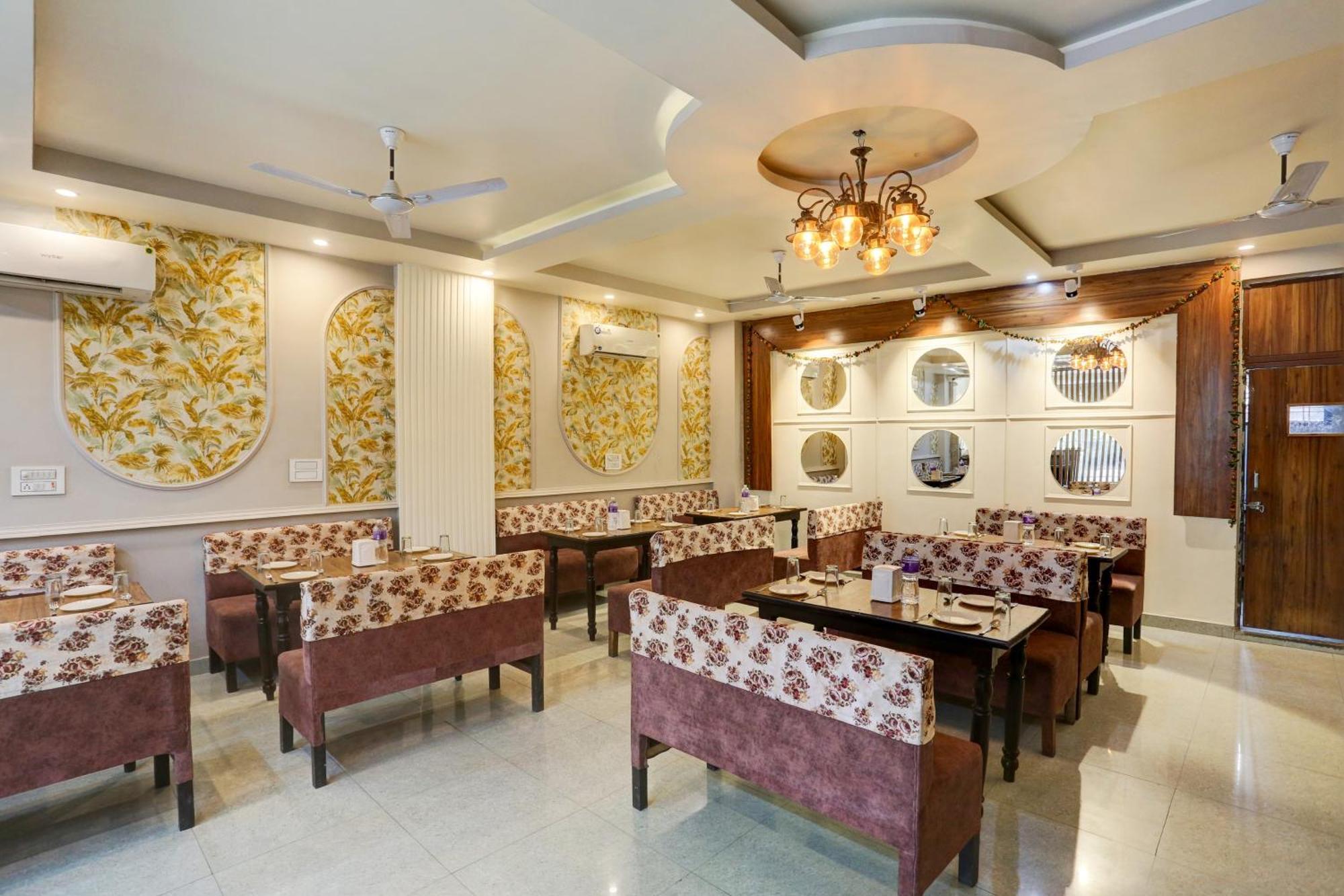 Collection O Jairaj Hotel อัลวาร์ ภายนอก รูปภาพ