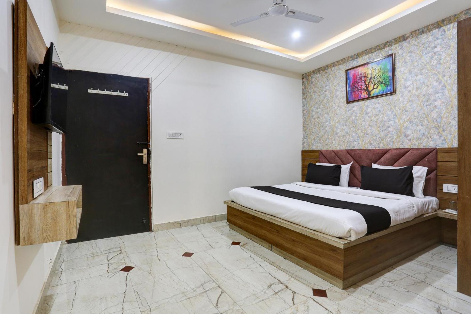 Collection O Jairaj Hotel อัลวาร์ ภายนอก รูปภาพ